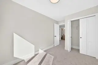 425 Clydesdale Avenue 
