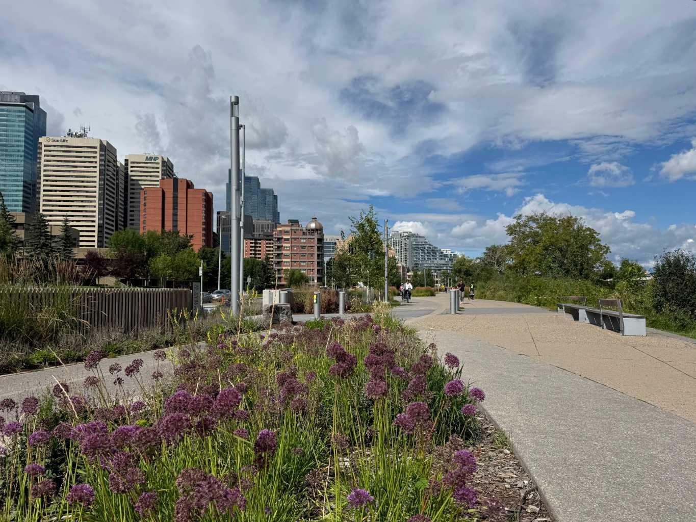 371, 333 Riverfront Avenue SE