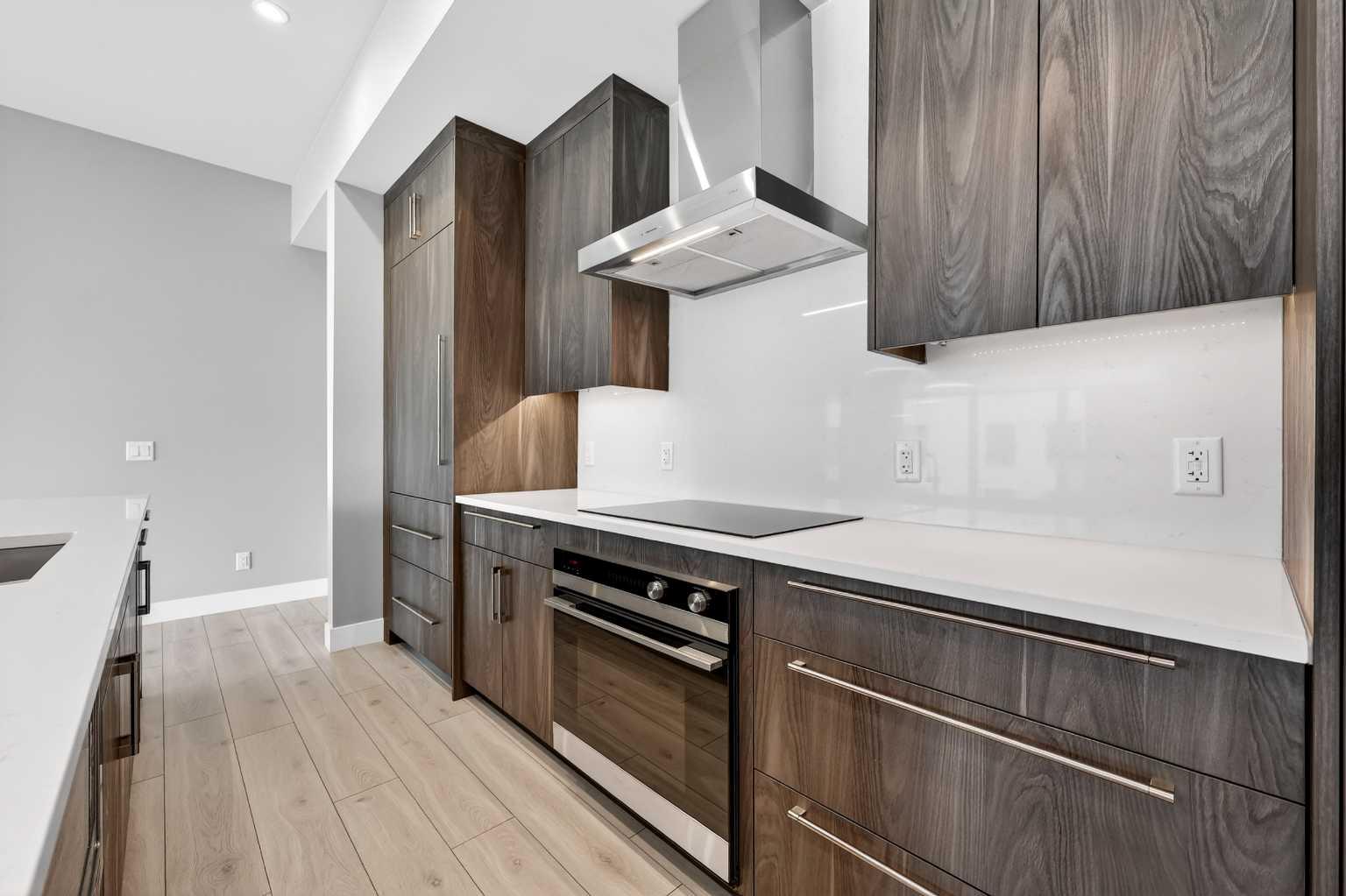 302, 275 Lebel Crescent NW