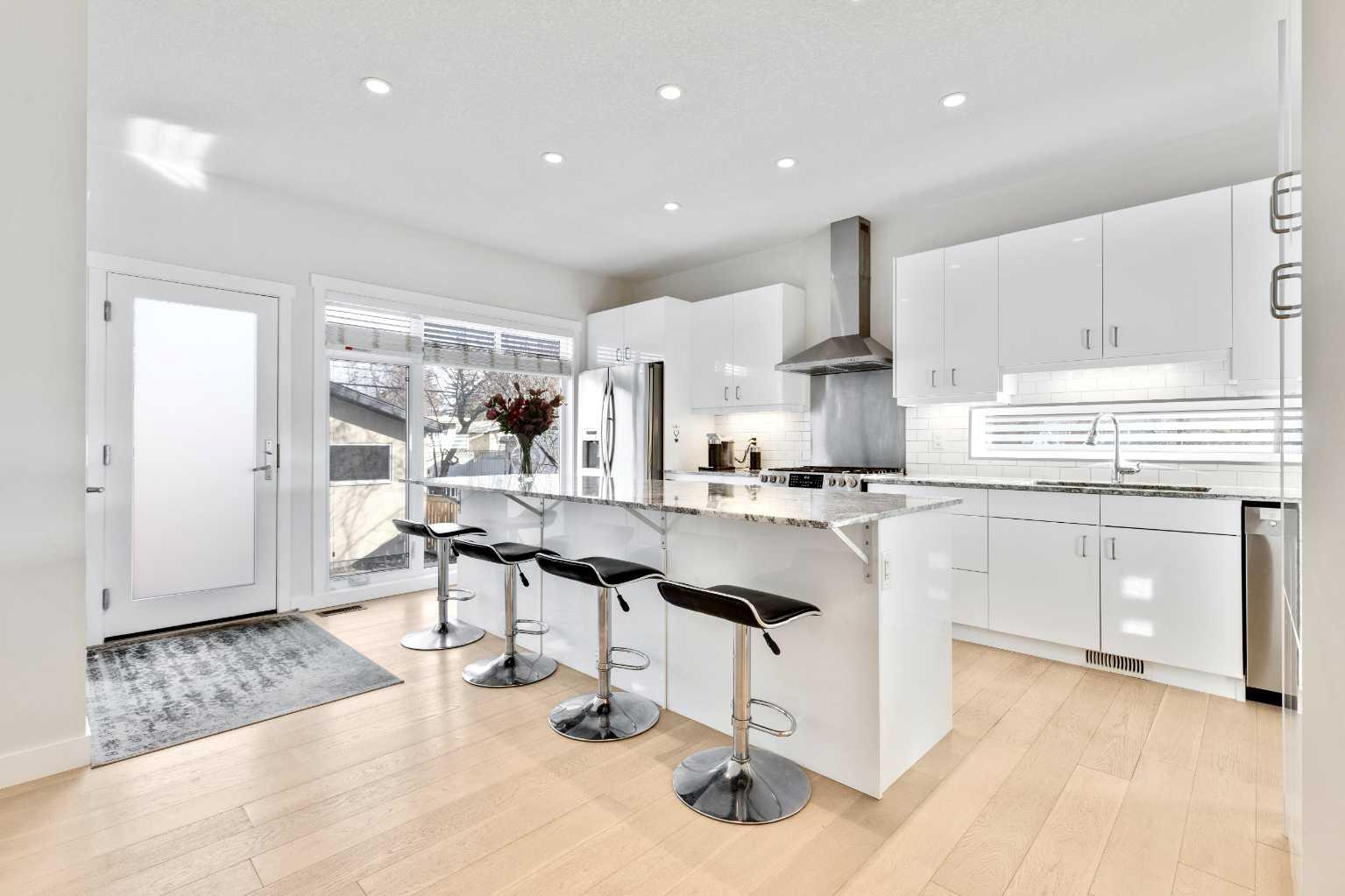 2728 Cochrane Road NW