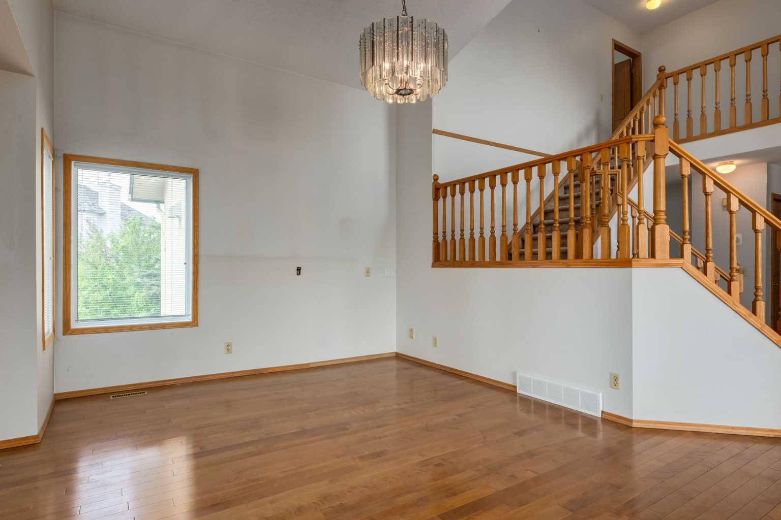 183 Edgevalley Circle NW