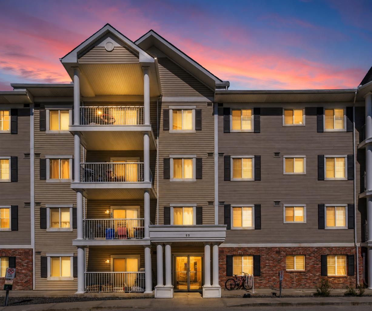 5209, 69 Country Village Manor NE
