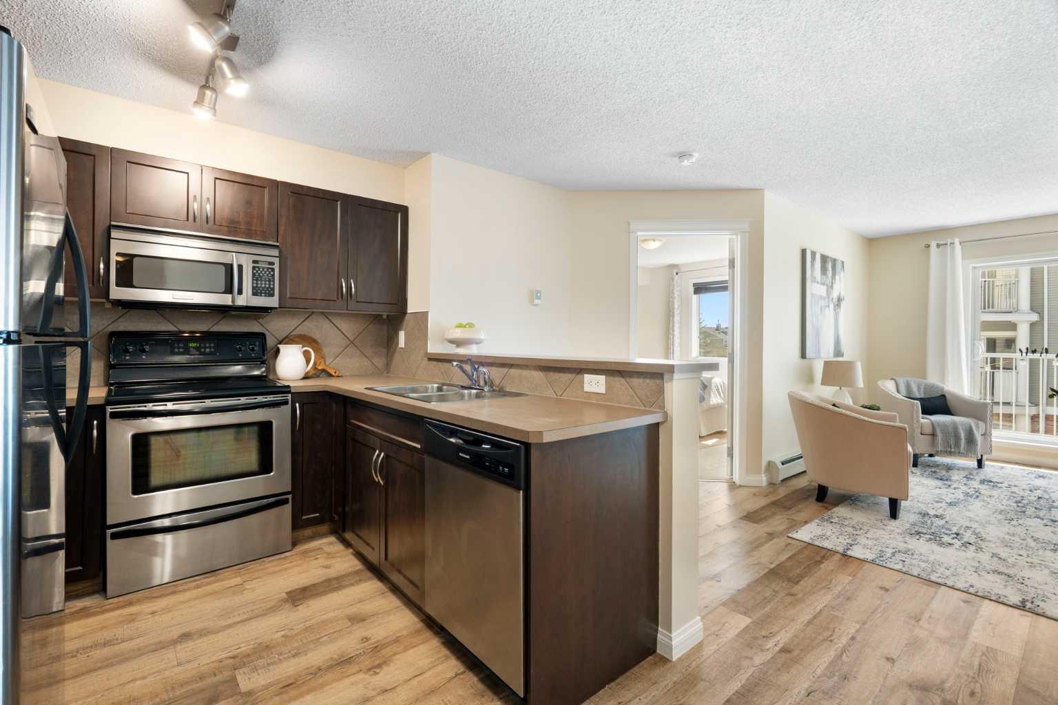 5209, 69 Country Village Manor NE