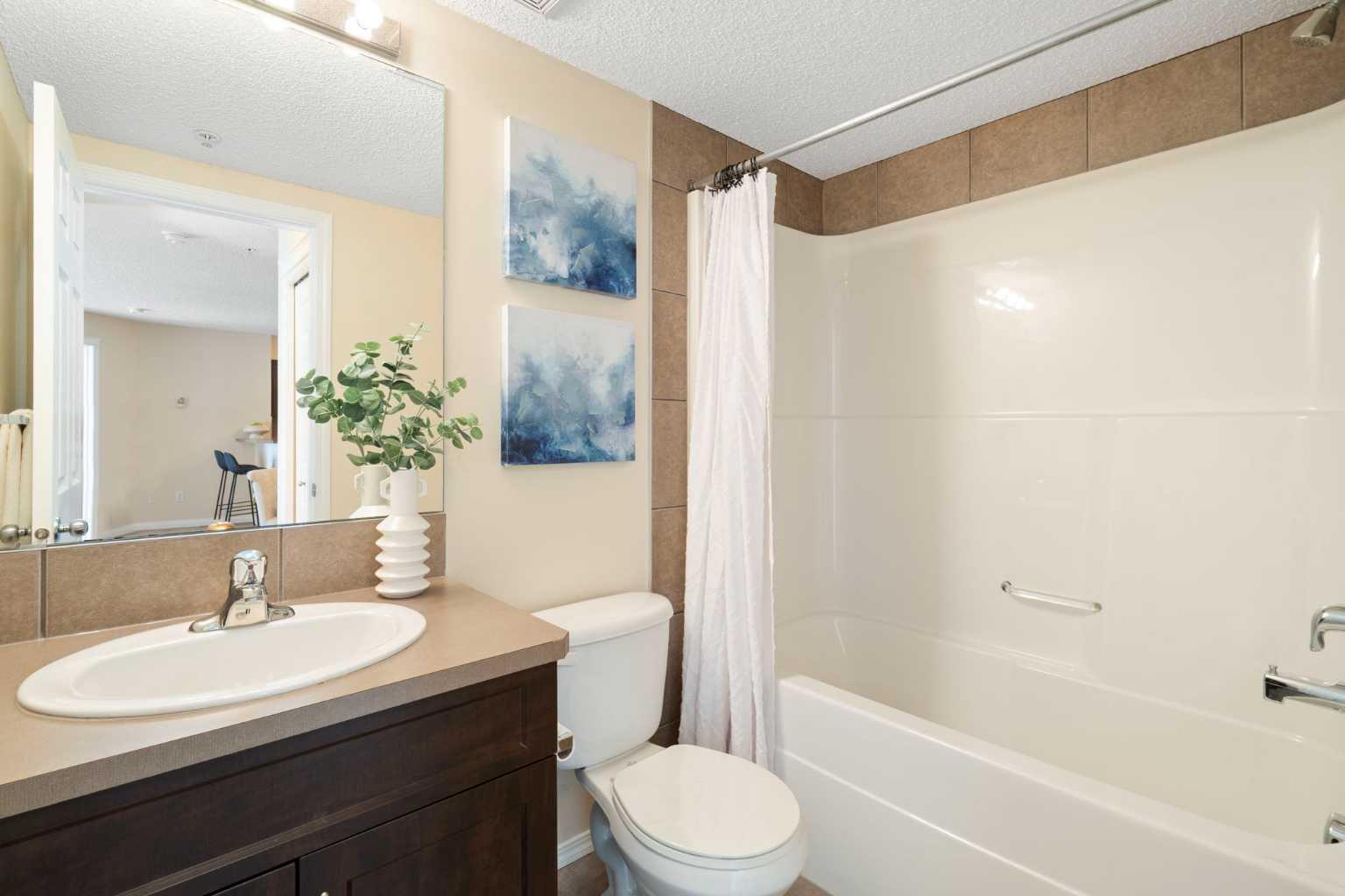 5209, 69 Country Village Manor NE