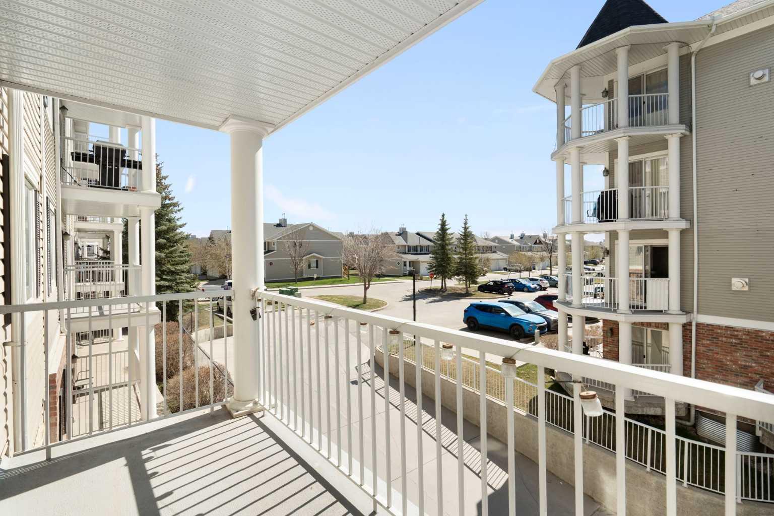 5209, 69 Country Village Manor NE
