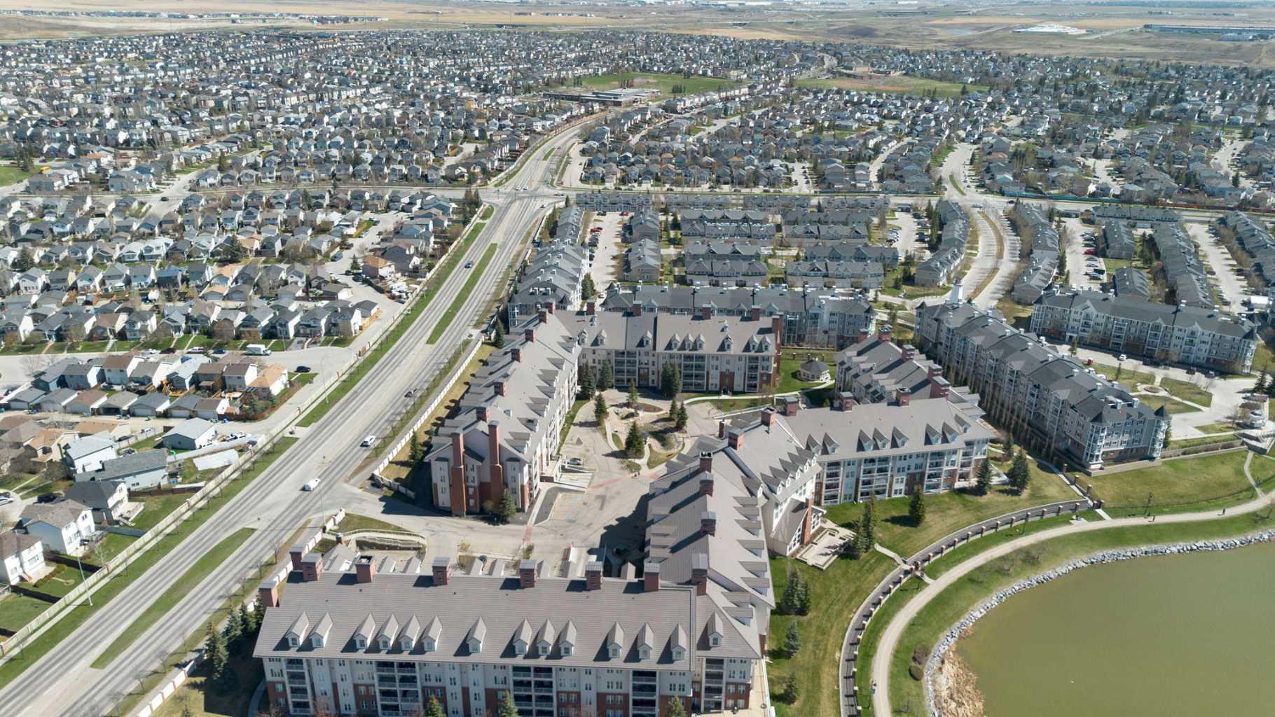 5209, 69 Country Village Manor NE