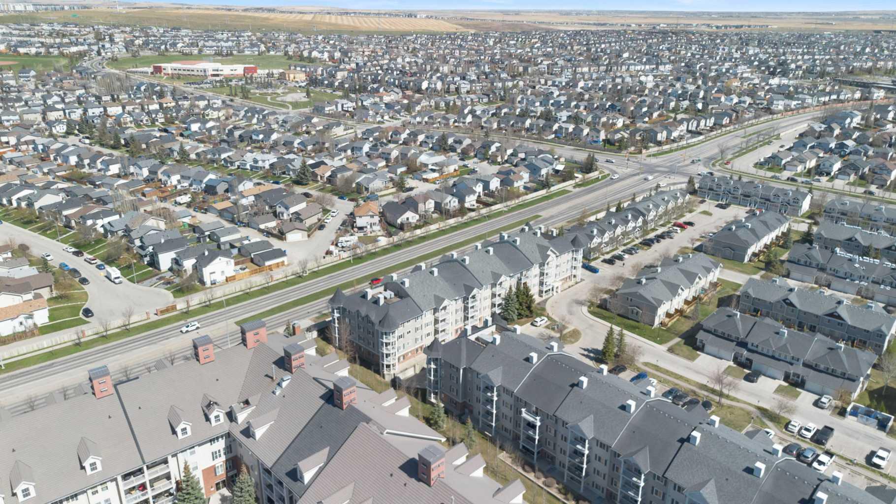 5209, 69 Country Village Manor NE