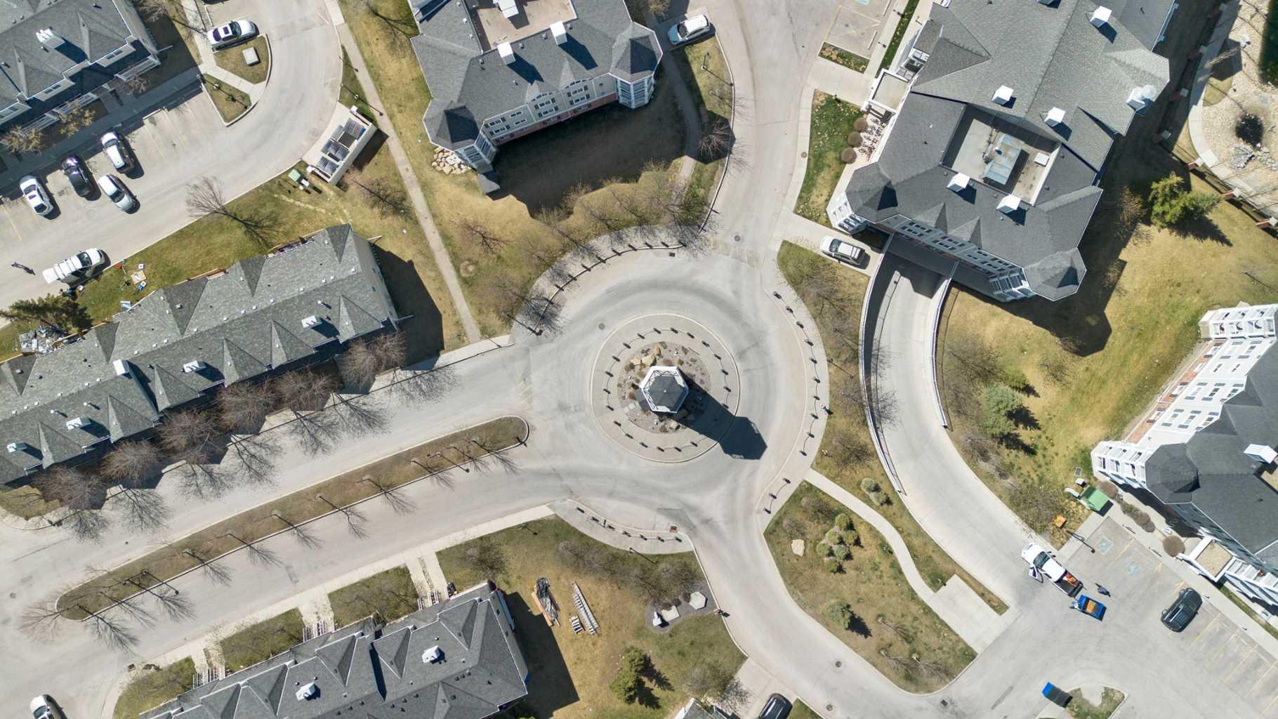 5209, 69 Country Village Manor NE