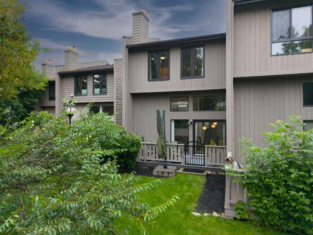 3909 Point Mckay Road NW