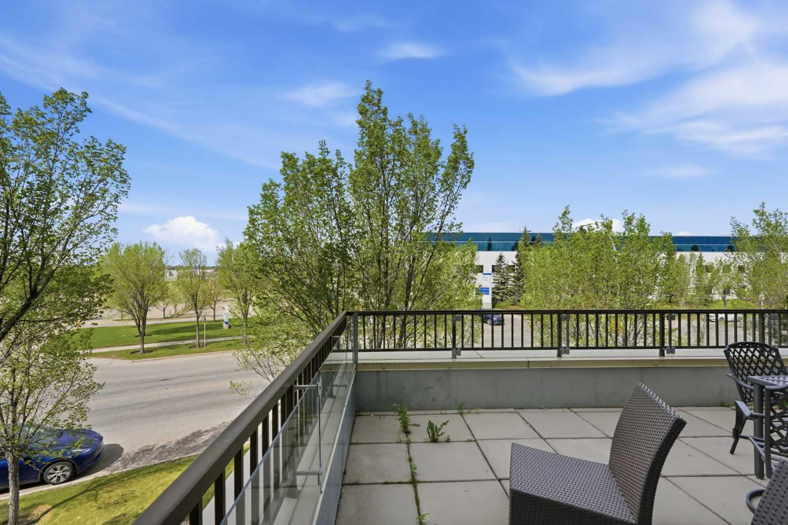222, 40 Sunpark Plaza SE