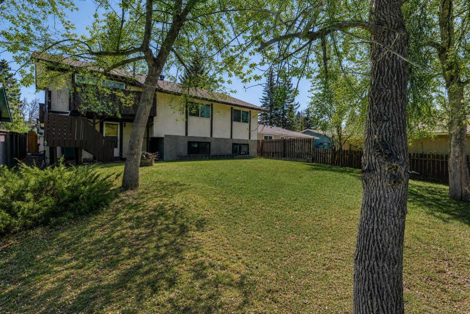 12 Oakvale Place SW