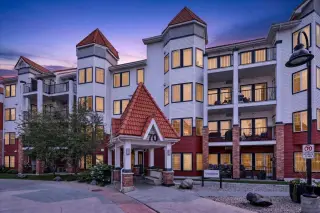 303, 70 Royal Oak Plaza NW