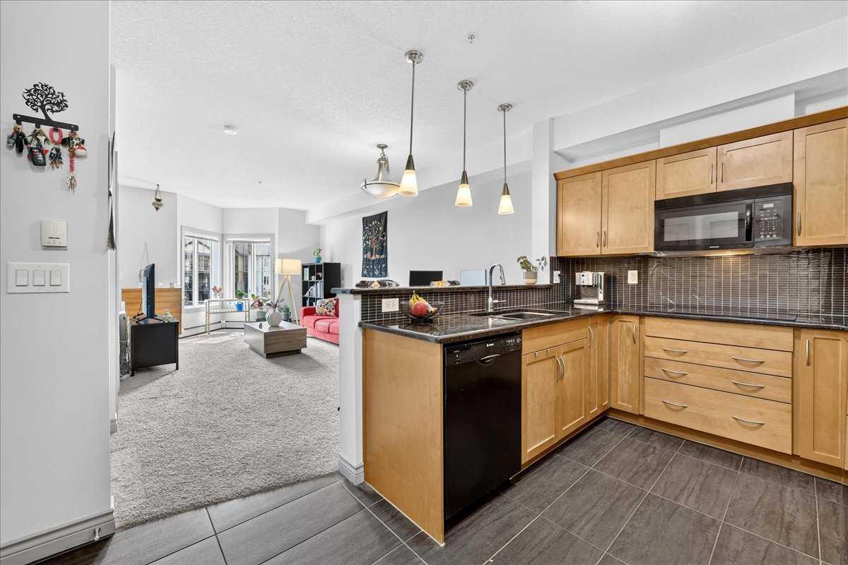 303, 70 Royal Oak Plaza NW
