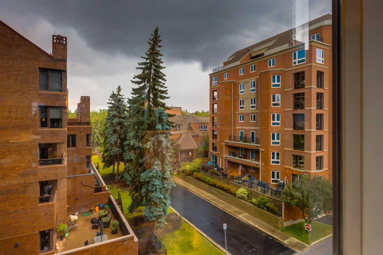402A, 500 Eau Claire Avenue SW