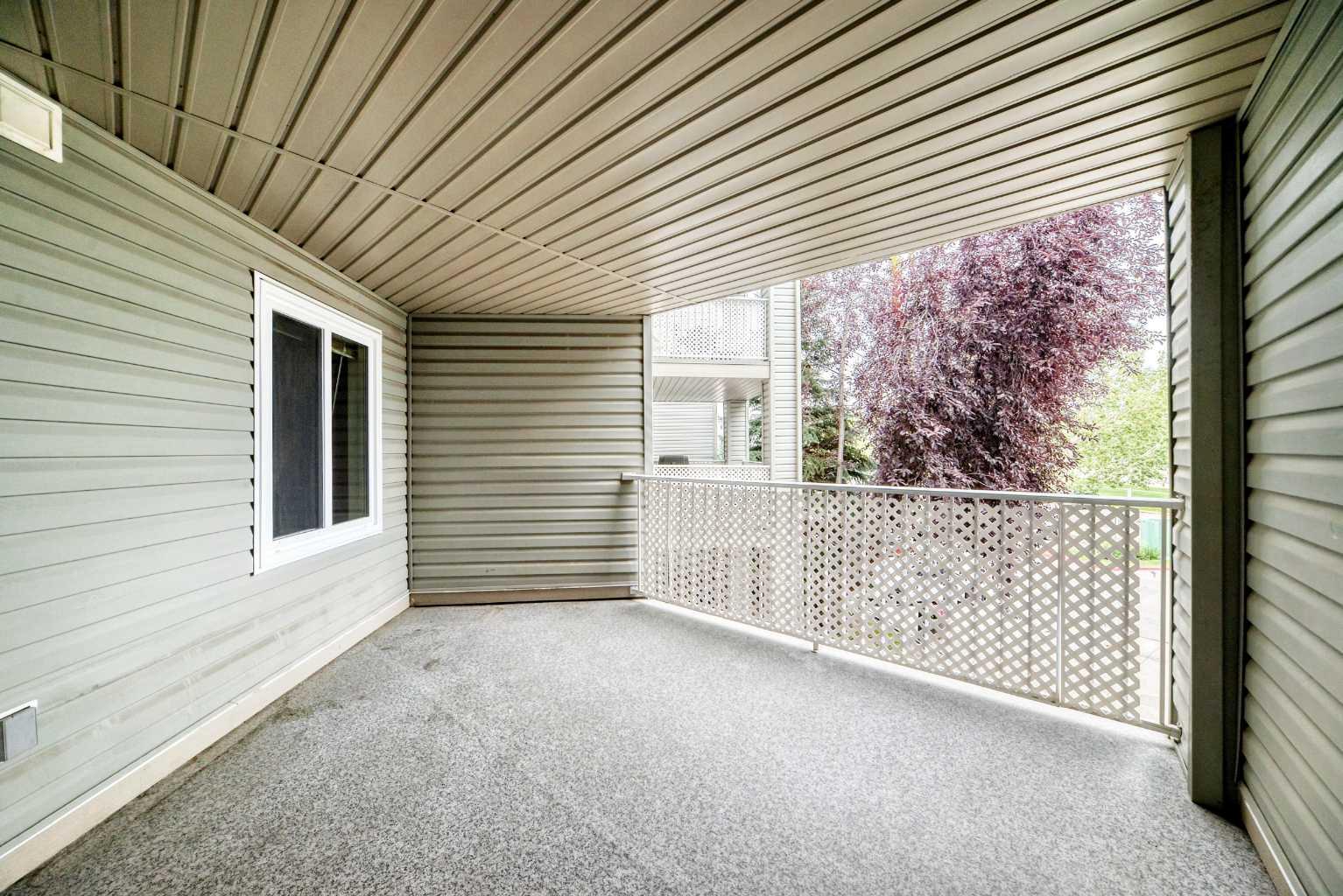 5208A, 604 8 Street SW