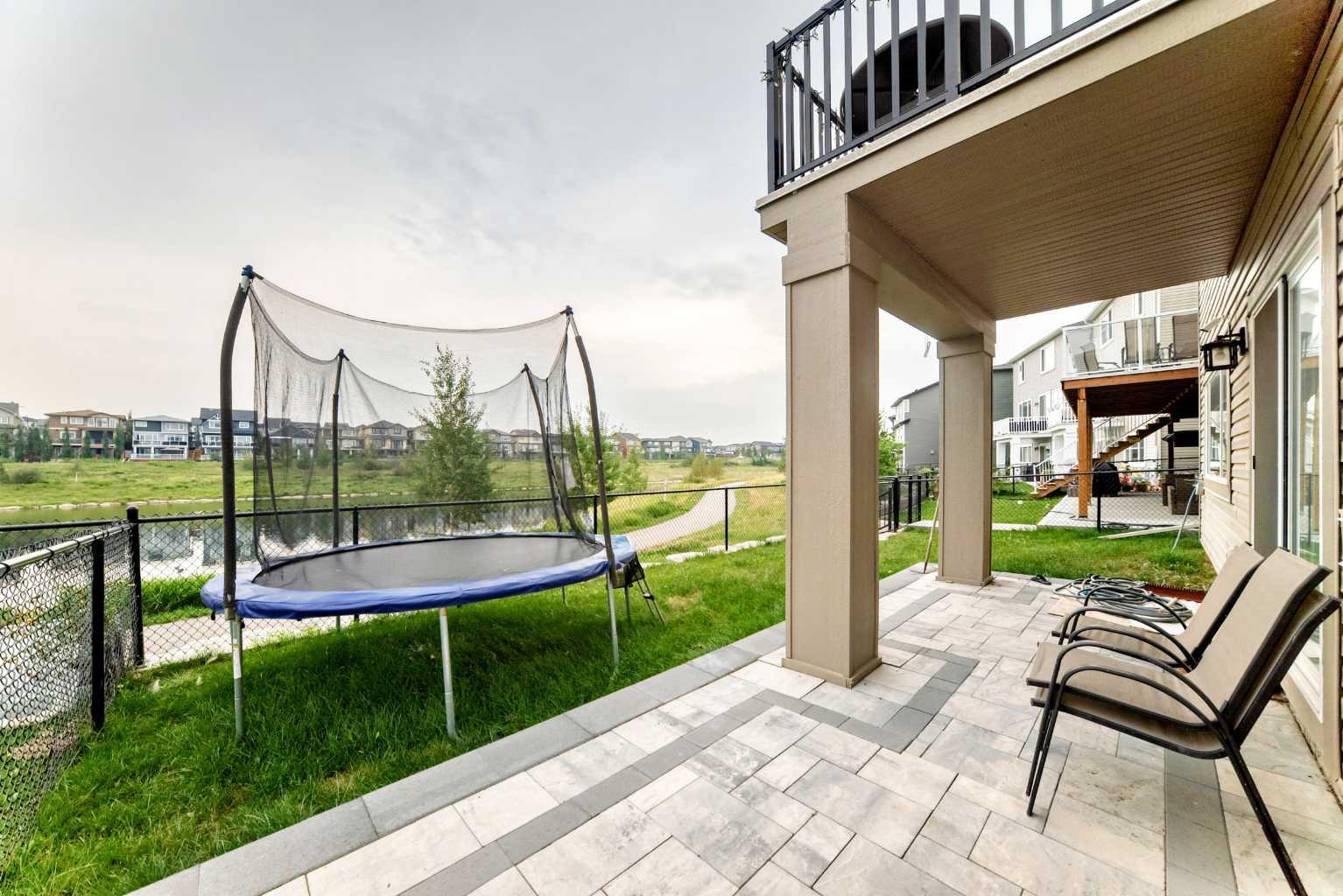 149 Carrington Crescent NW