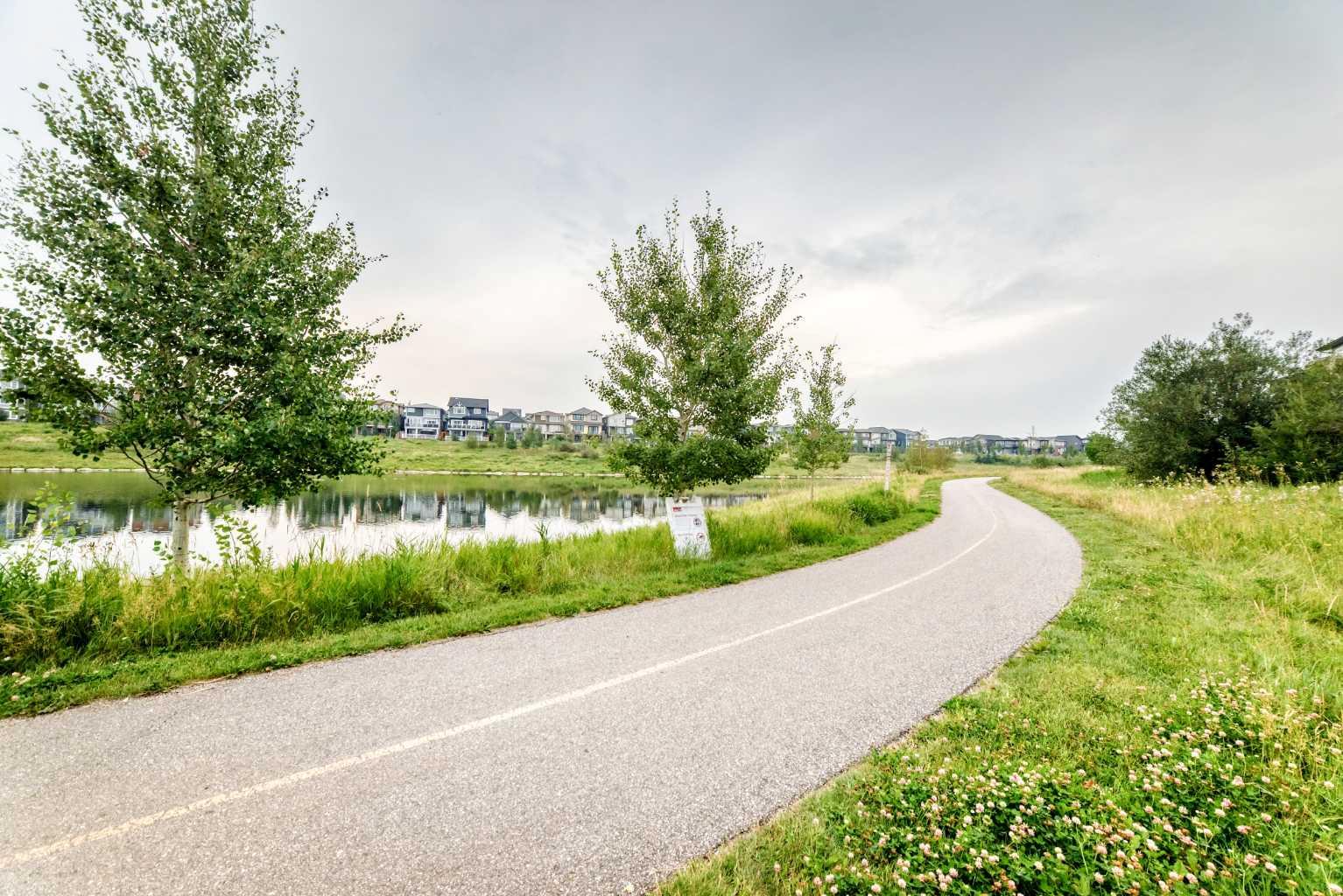 149 Carrington Crescent NW