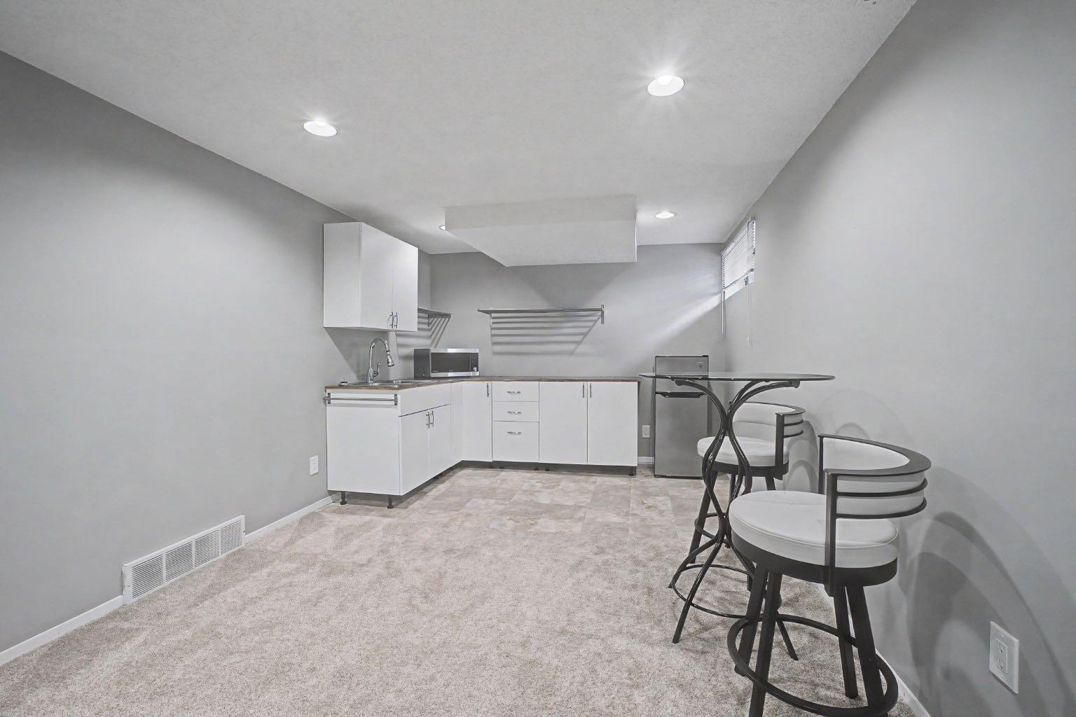 85 Rideau Close SW