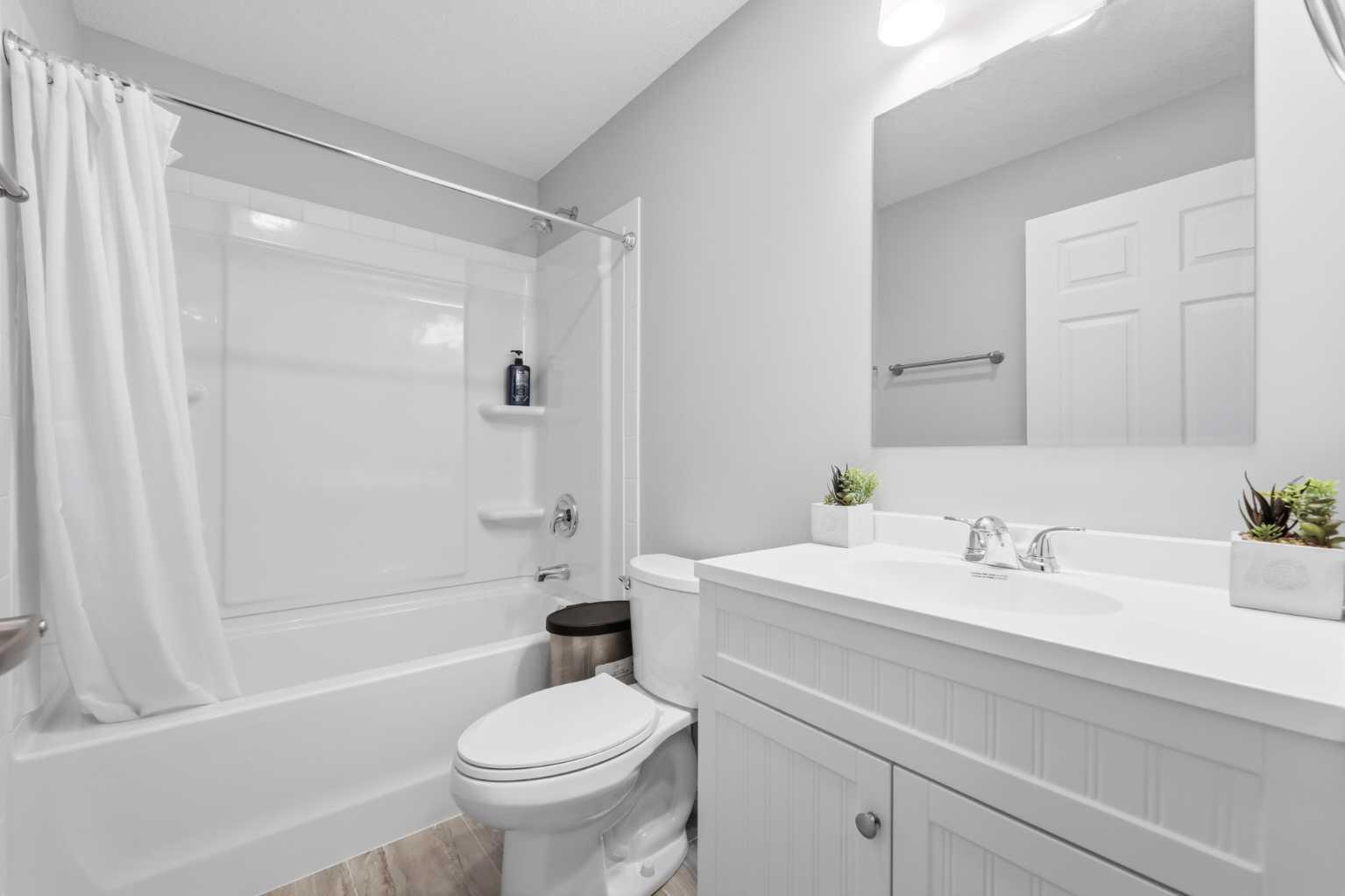 102 Yorkville Green SW