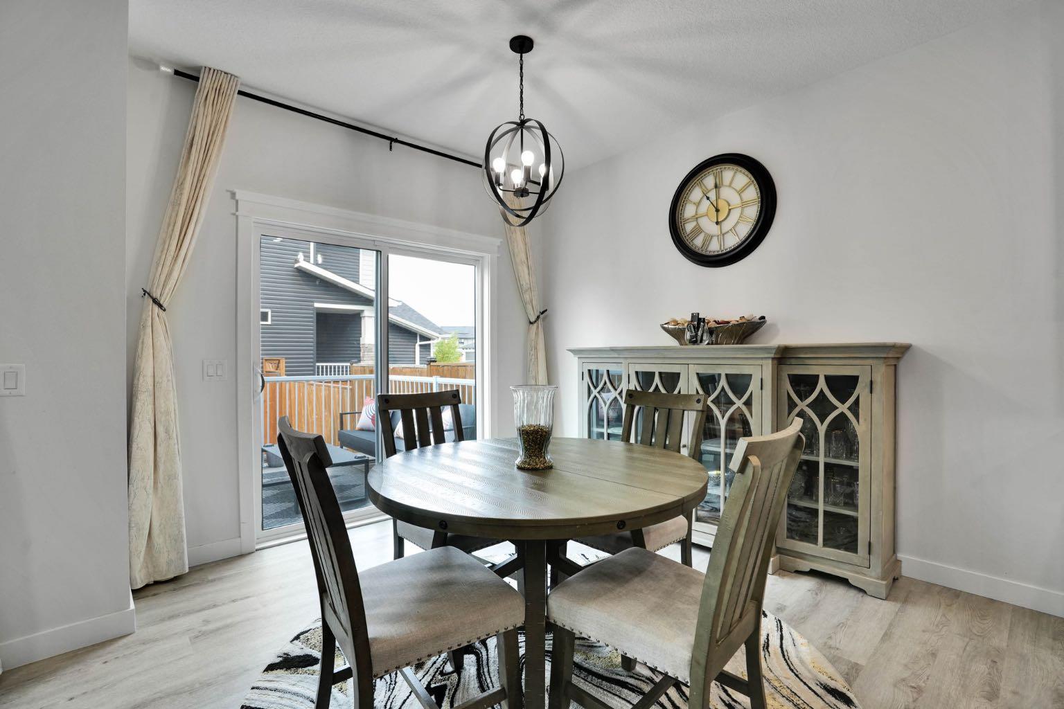 159 Hotchkiss Manor SE