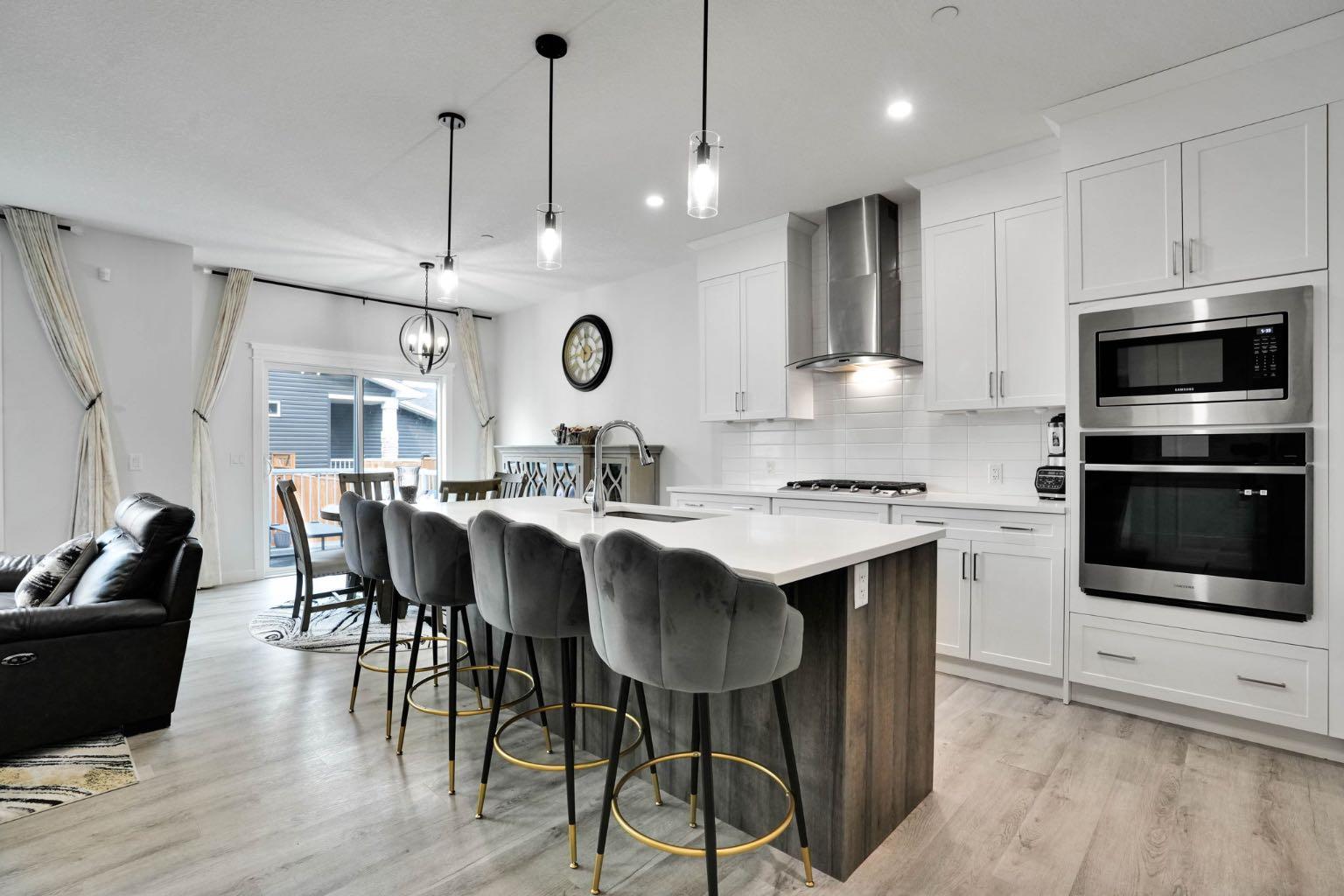 159 Hotchkiss Manor SE