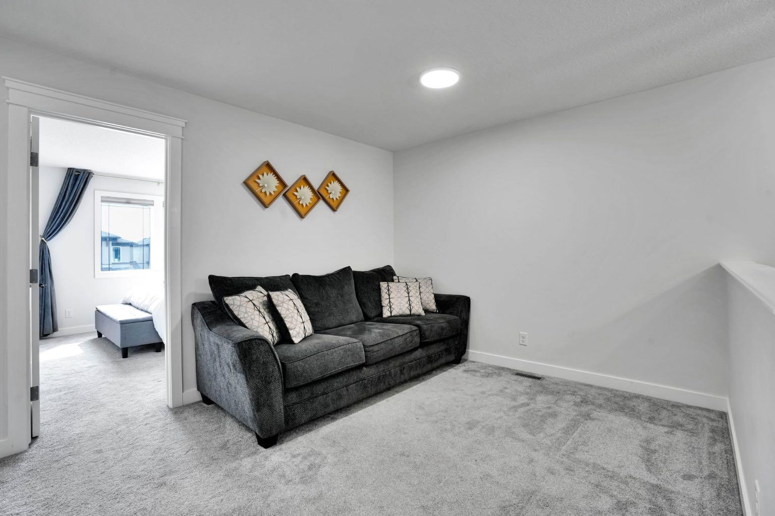 159 Hotchkiss Manor SE
