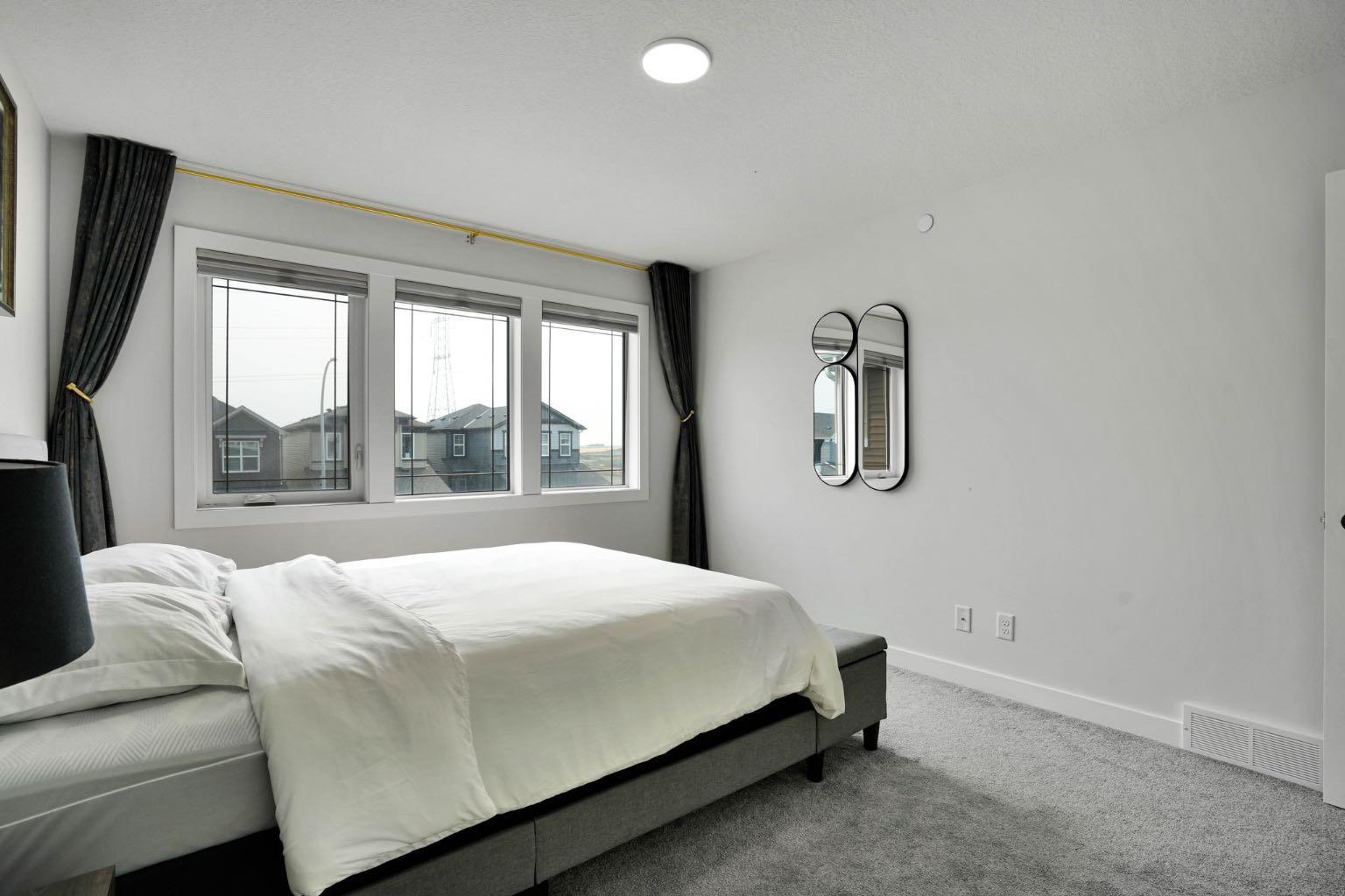 159 Hotchkiss Manor SE