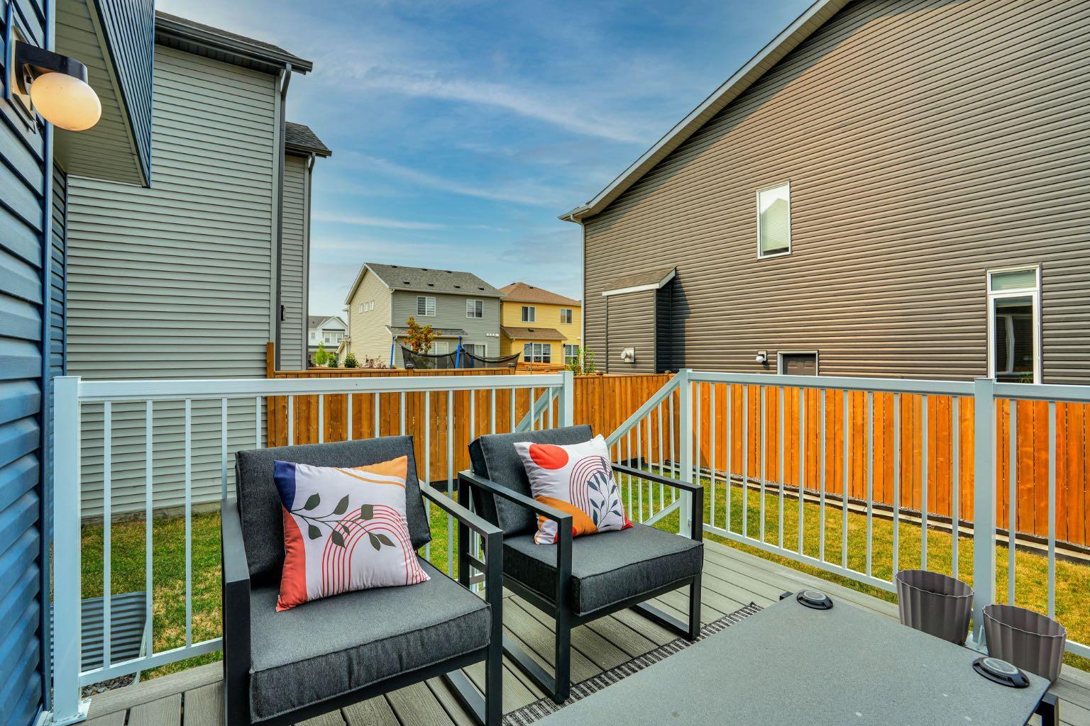 159 Hotchkiss Manor SE