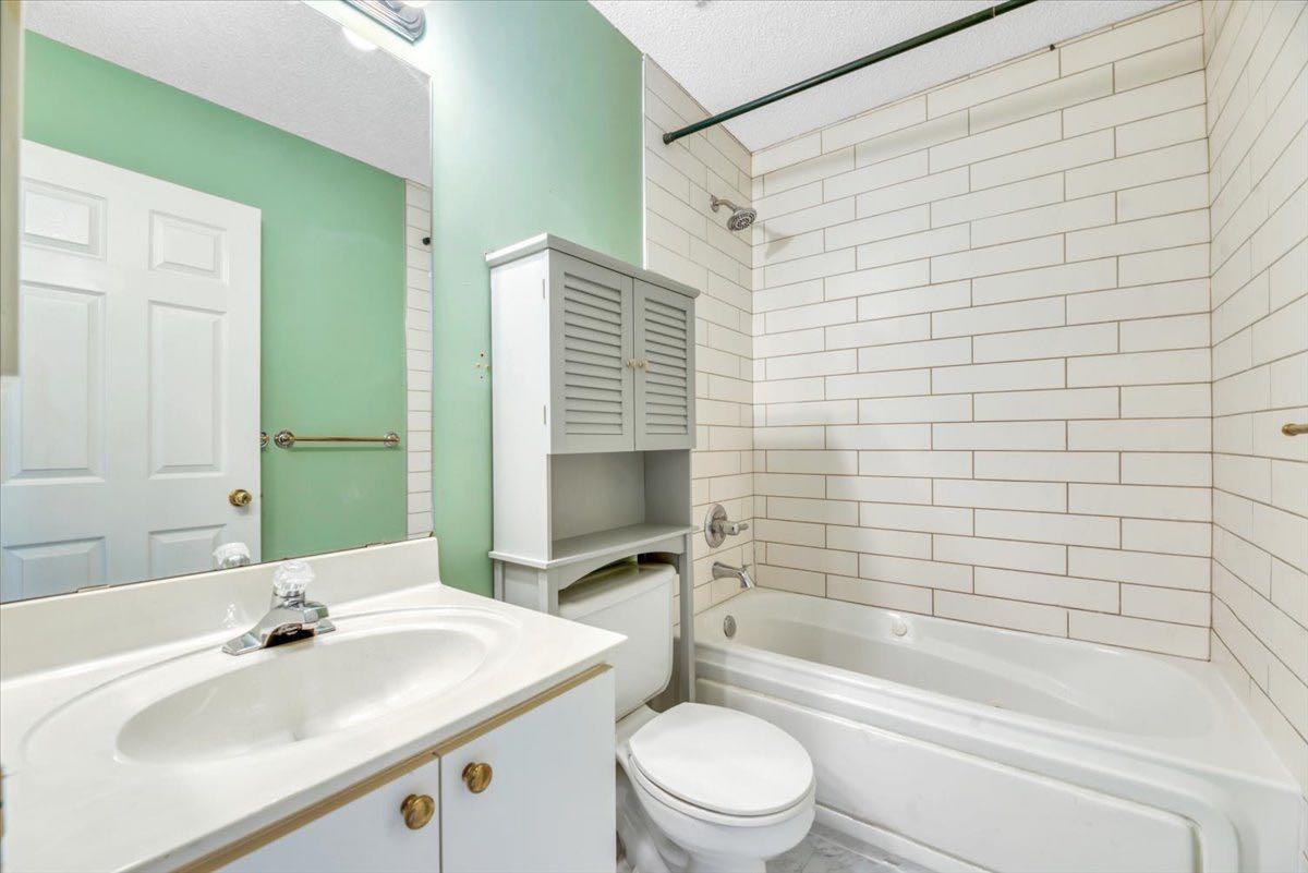 131 Hidden Way NW