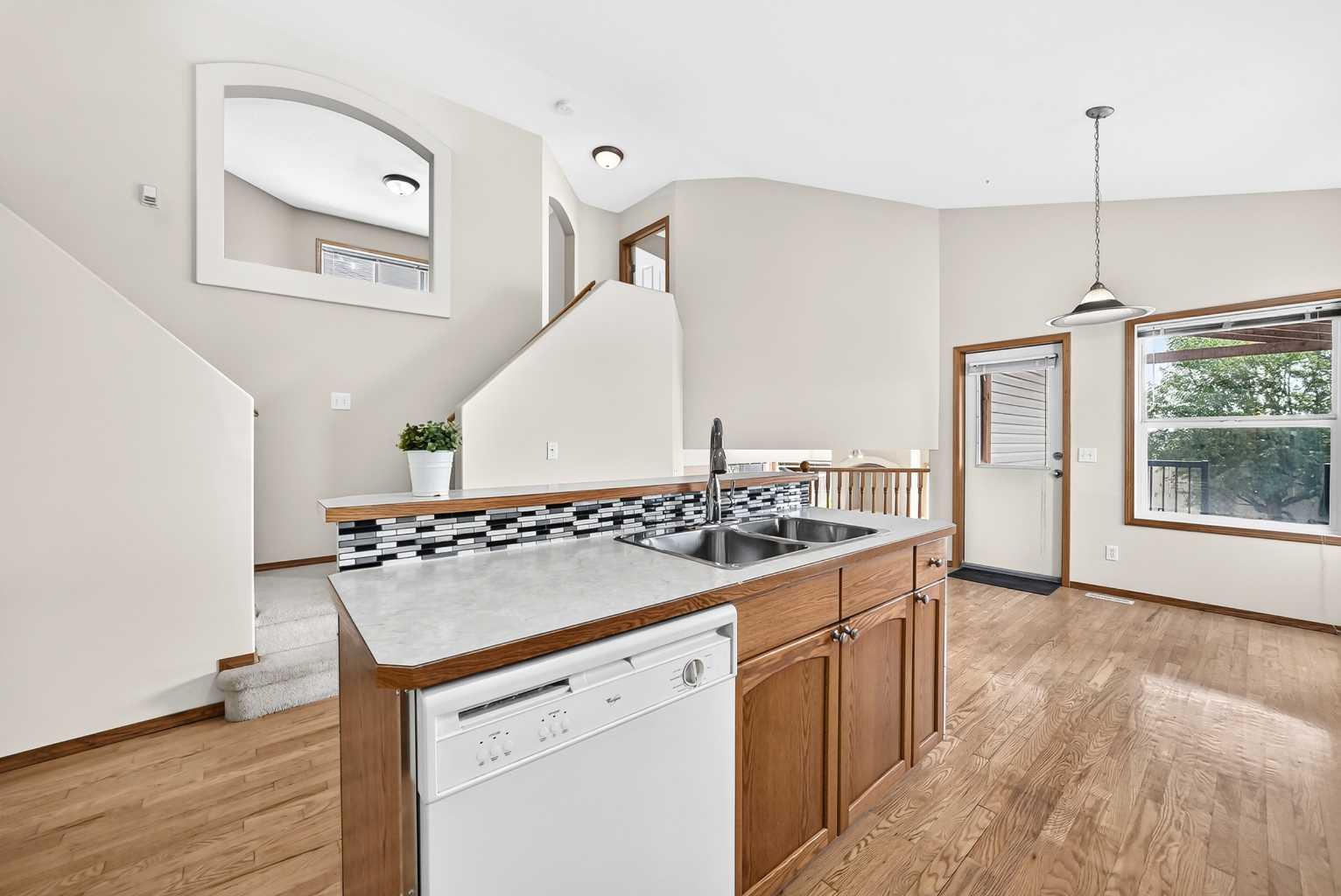168 Somerglen Common SW