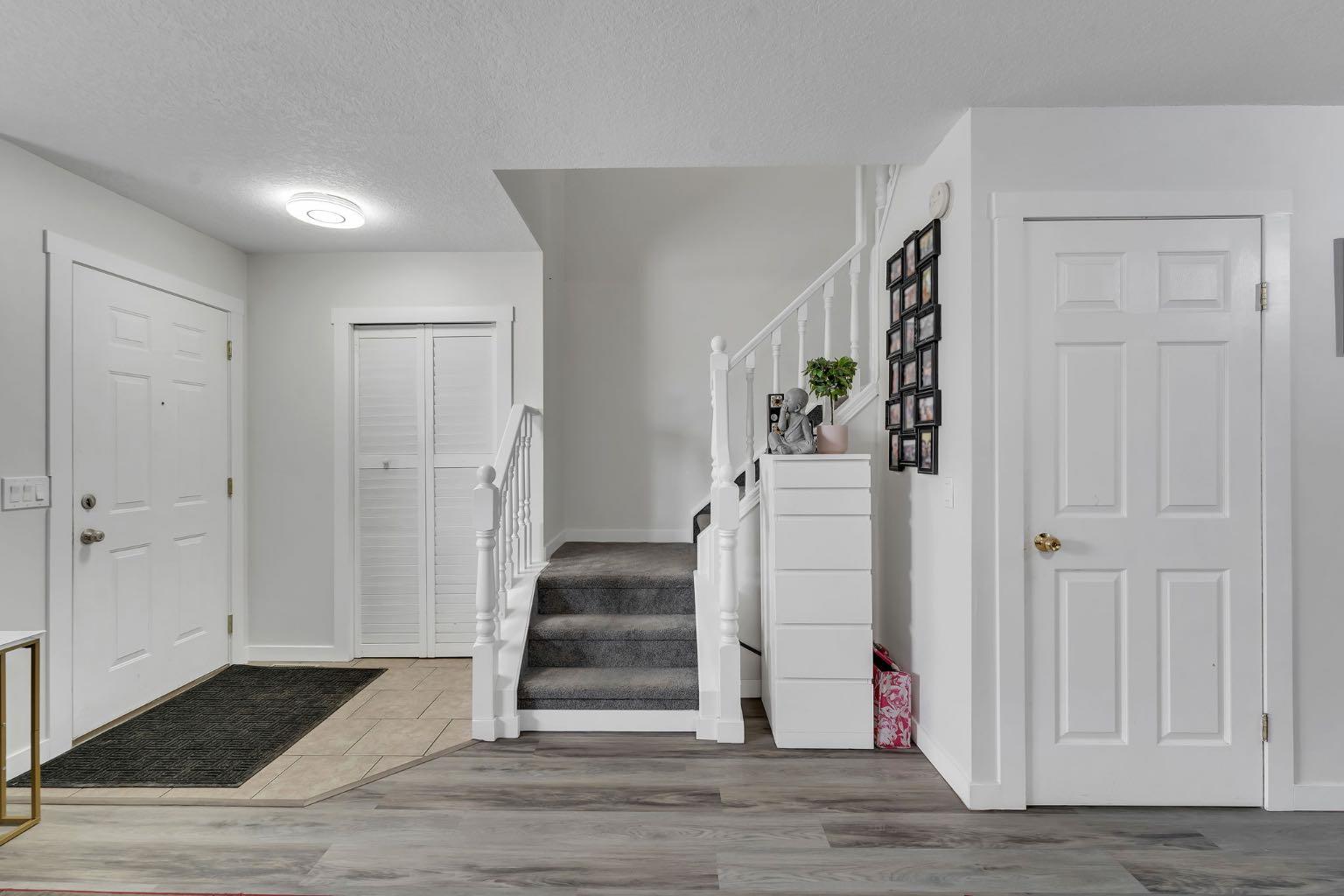 192 Martin Crossing Crescent NE