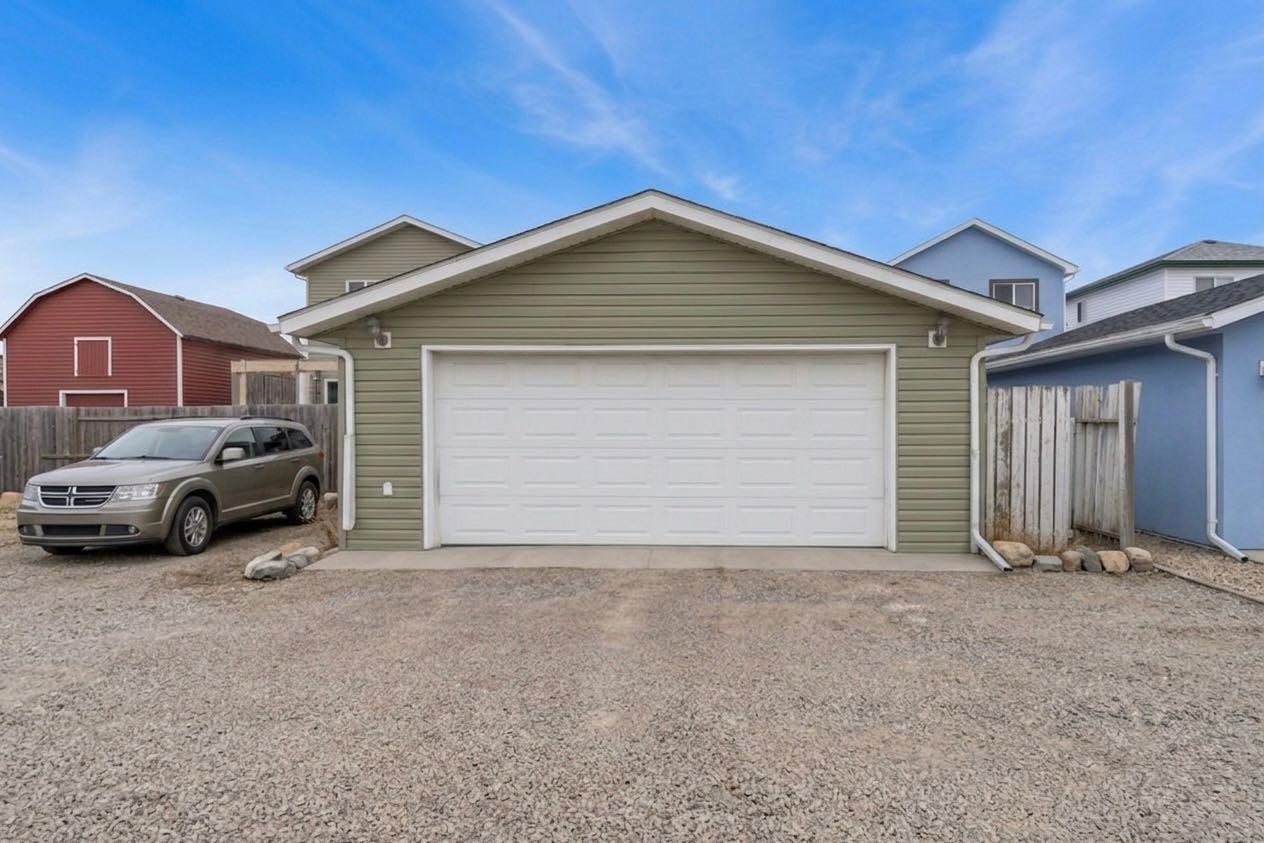 192 Martin Crossing Crescent NE