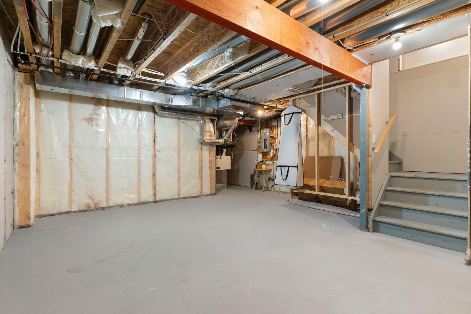 524 Midtown Street SW