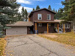 94 Redwood Meadows Drive 