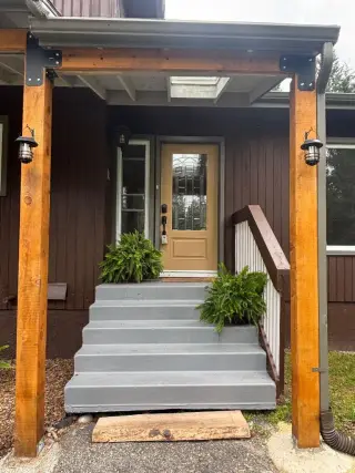 94 Redwood Meadows Drive 
