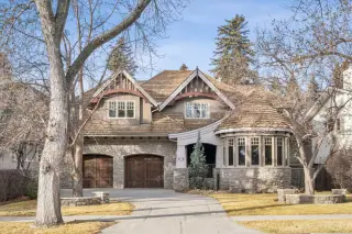 2905 Carleton Street SW