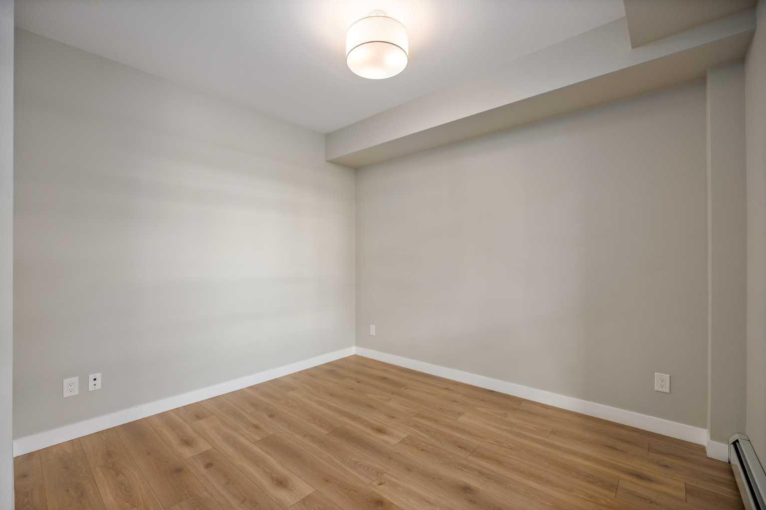 203, 383 Smith Street NW