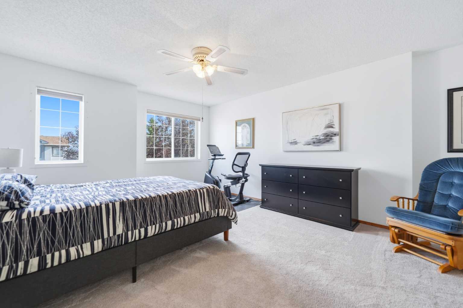 72 Arbour Crest Road NW