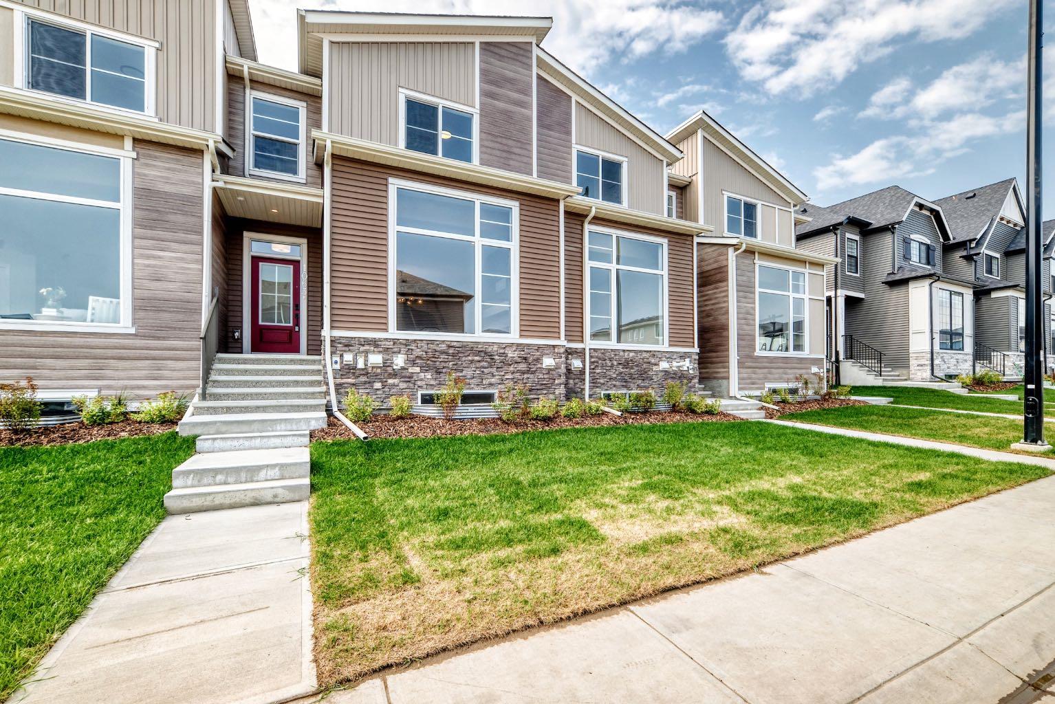 1063 Bayview Crescent SW