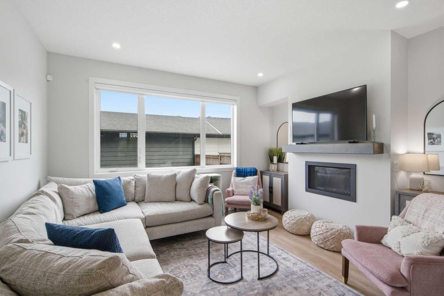 1062 Harmony Parade 