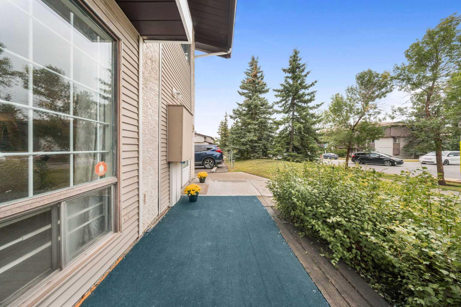 711, 200 Brookpark Drive SW