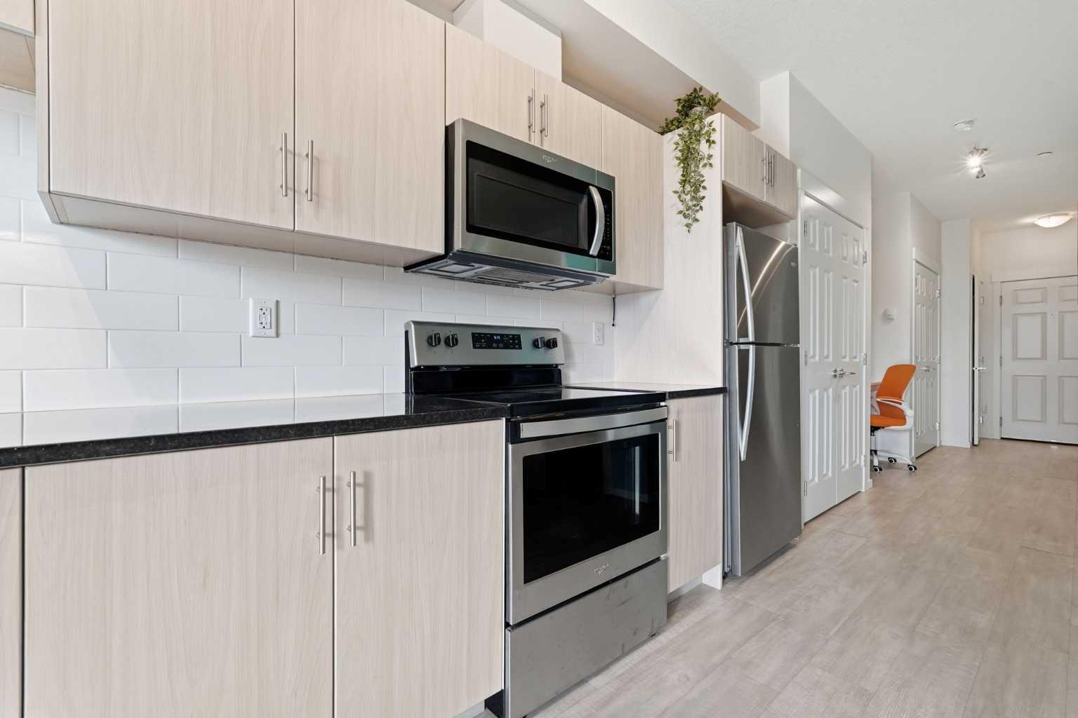 7206, 151 Legacy Main Street SE