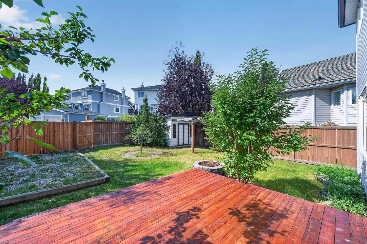 446 Harvest Hills Drive NE