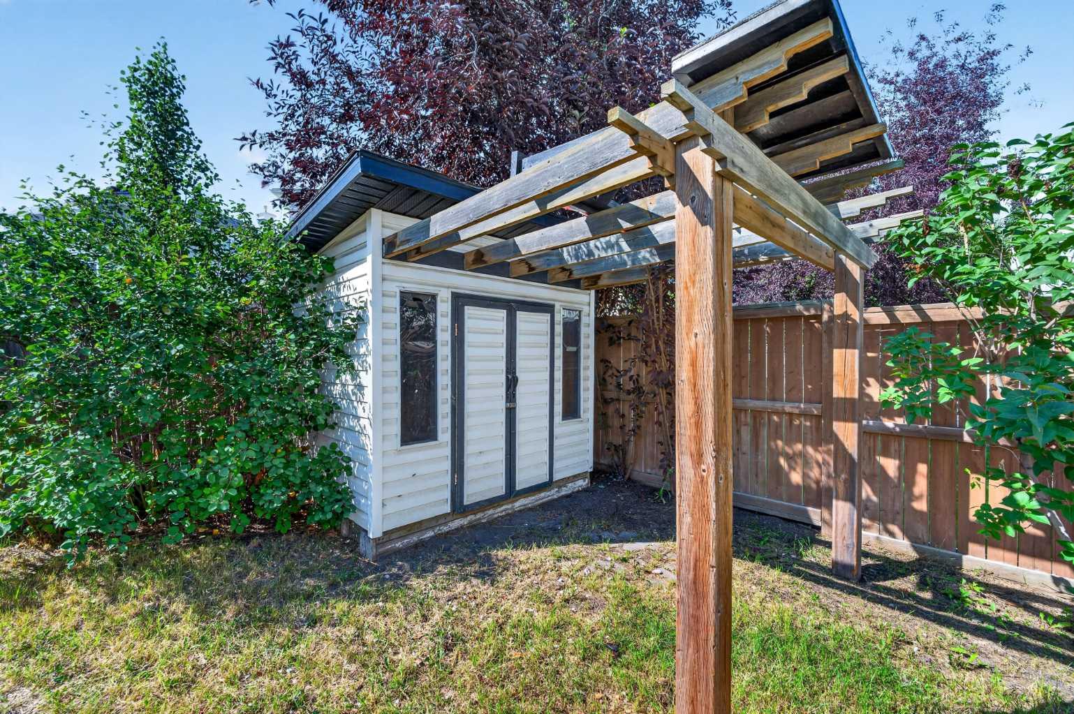 446 Harvest Hills Drive NE