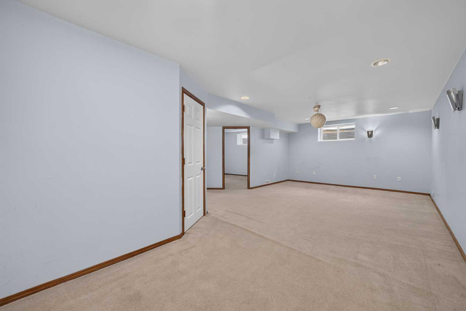 446 Harvest Hills Drive NE