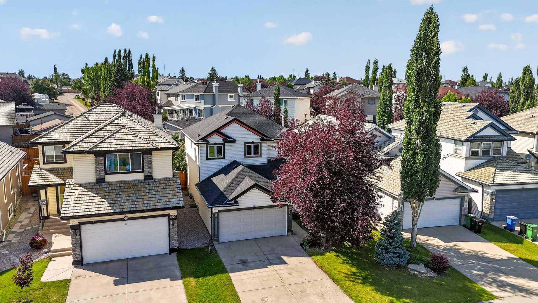 446 Harvest Hills Drive NE