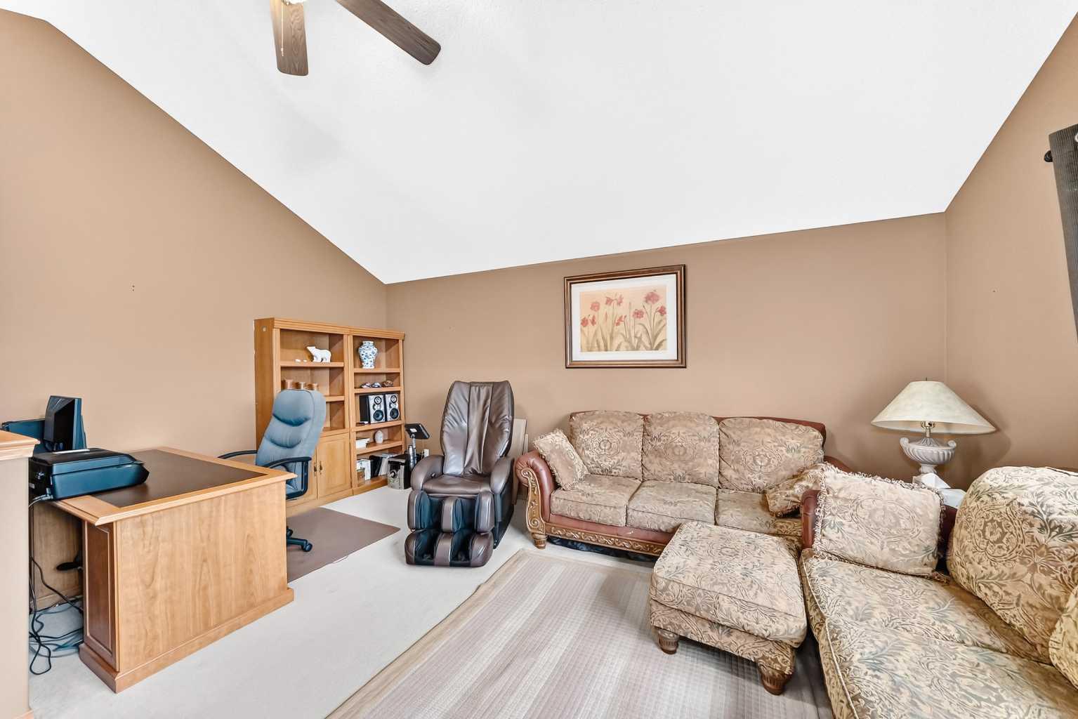144 Cougarstone Common SW