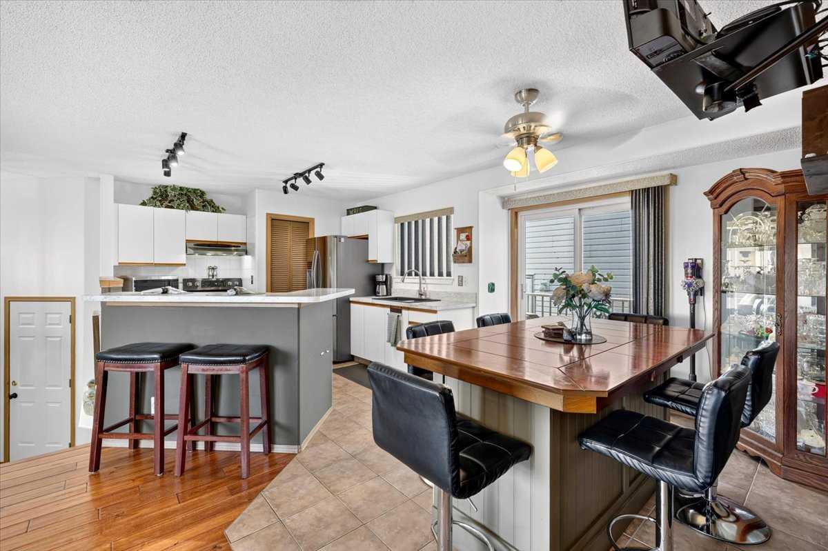 74 San Diego Manor NE