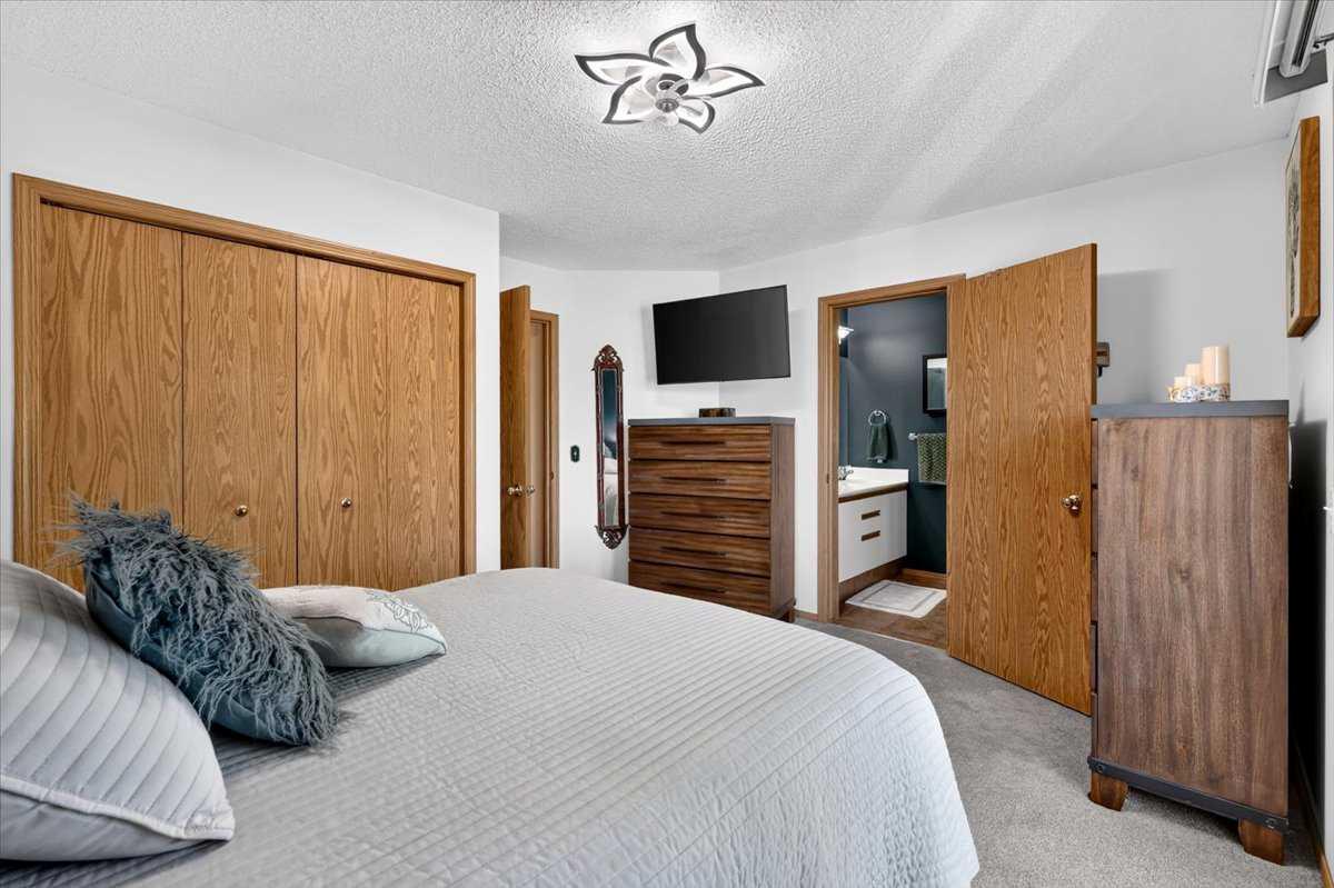 74 San Diego Manor NE