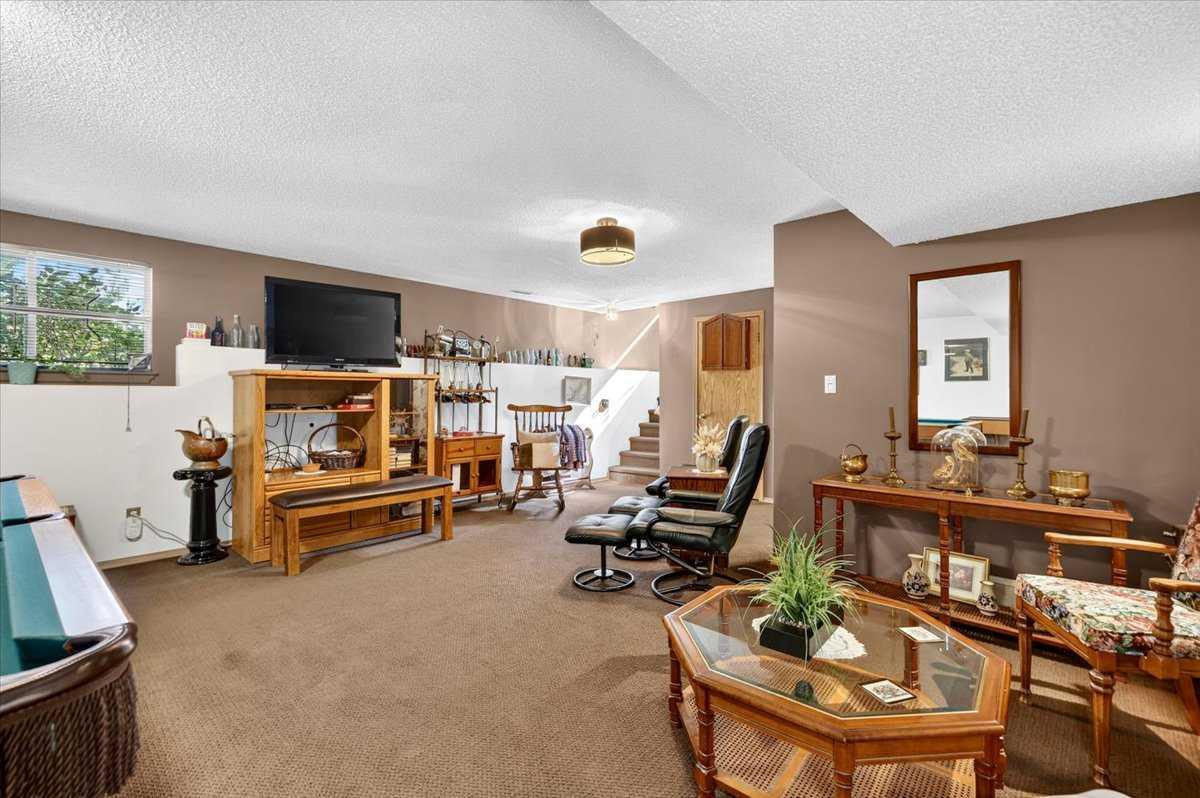 74 San Diego Manor NE